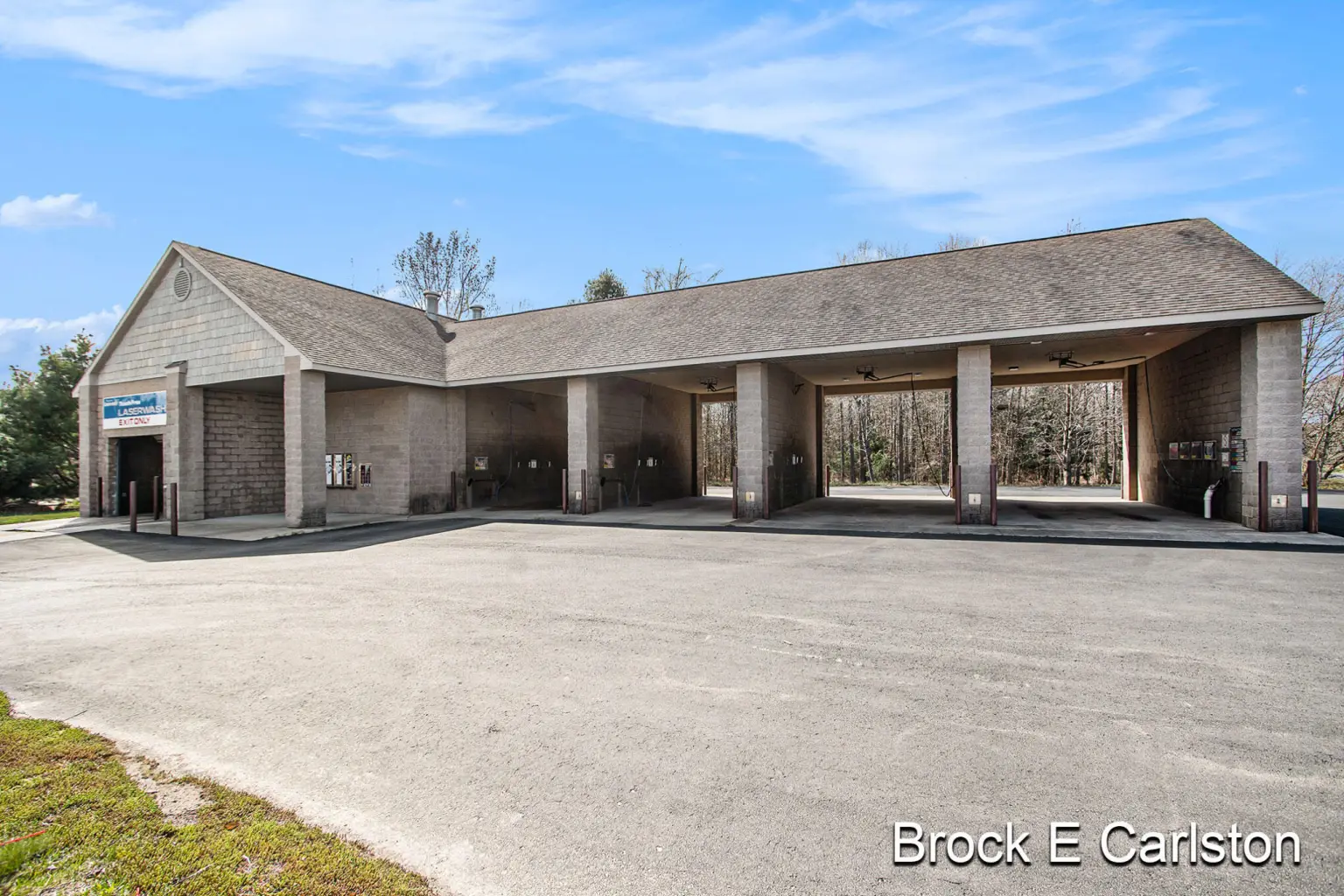 5946 Commerce Center Drive